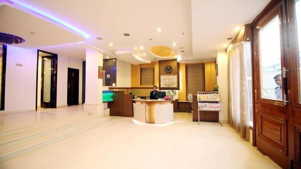 Oyo 1227 Hotel Rousha Inn Газиабад Экстерьер фото