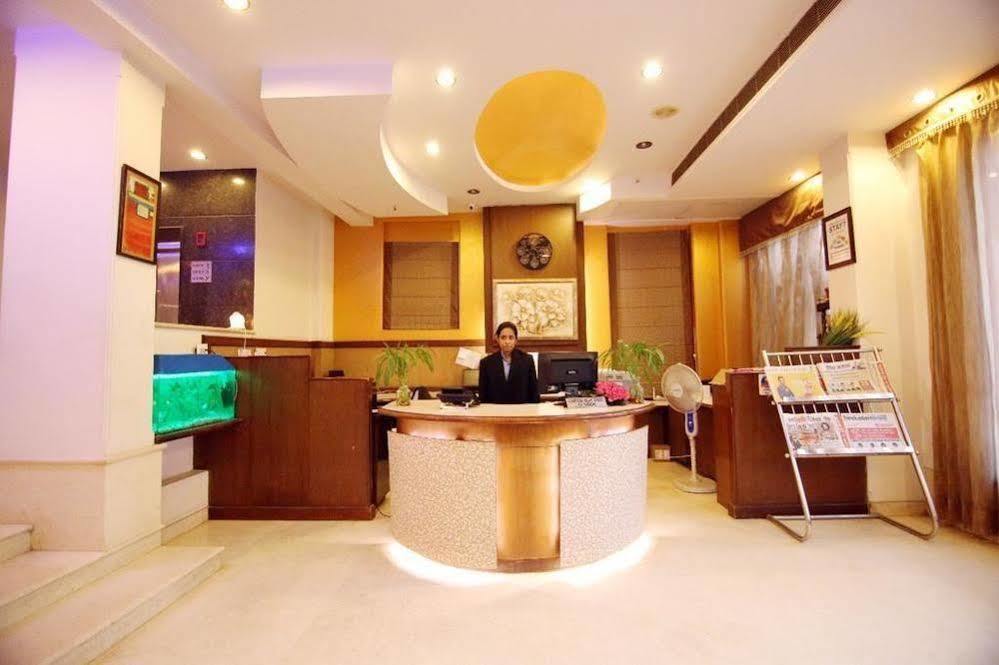 Oyo 1227 Hotel Rousha Inn Газиабад Экстерьер фото